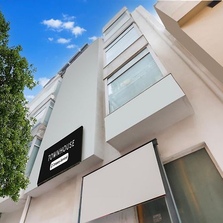 Super Townhouse Chhatarpur Near Metro Park Ню Делхи Екстериор снимка