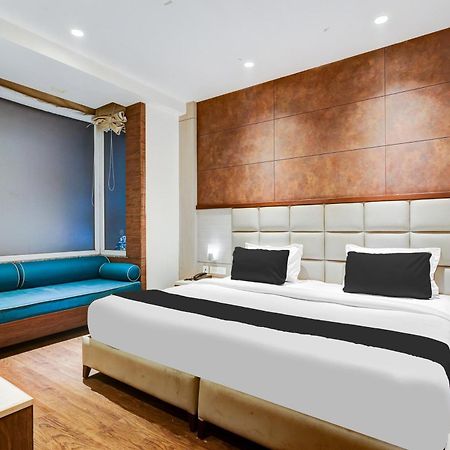 Super Townhouse Chhatarpur Near Metro Park Ню Делхи Екстериор снимка